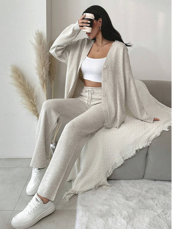 Beige Buttoned Lounge Set