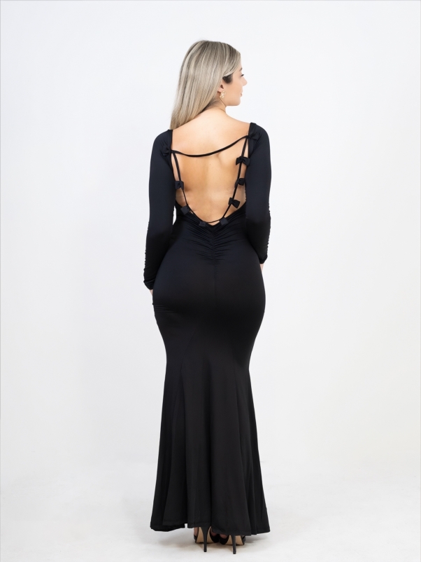 ΦΟΡΕΜΑ ΜΑΞΙ ΜΑΥΡΟ ΜΕ ΔΙΑΦΑΝΕΙΑ ΣΤΗ ΚΟΙΛΙΑ ΚΑΙ ΑΝΟΙΧΤΗ ΠΛΑΤΗ