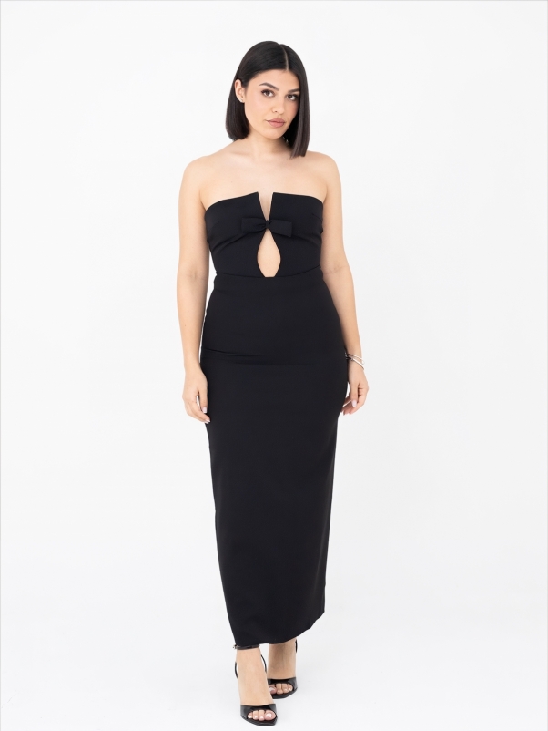 ΜΑΥΡΟ ΜΑΚΡΥ ΦΟΡΕΜΑ ΜΕ ΦΙΟΓΚΟ ΜΠΡΟΣΤΑ