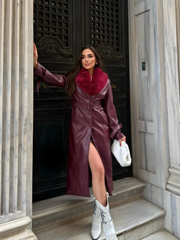 Μπορντό καμπαρντίνα με γουνα στον λαιμό