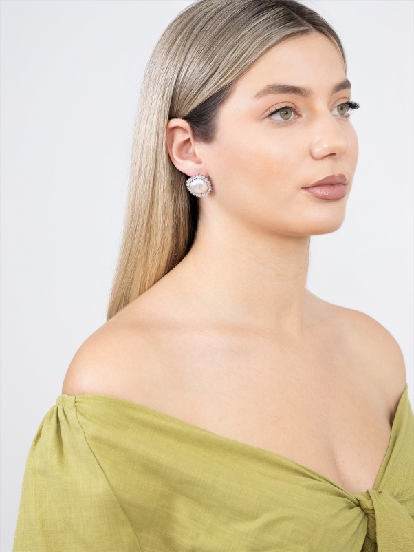 Silver Pearl Glow Earrings